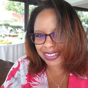 Meet your Posher, Monique